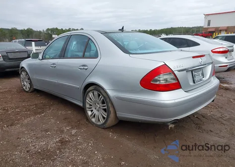 2007 Mercedes-Benz E 350 z USA, uszkodzony, nr VIN WDBUF56X07B111890